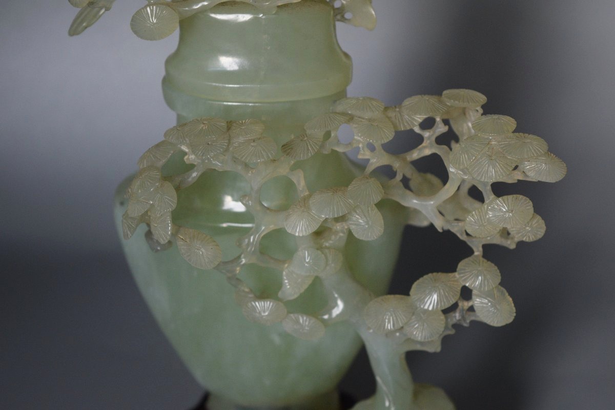 Sculpted Vase Made Of Green Hardstone With A Wooden Base - 22 Cm-photo-1
