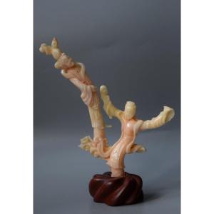 Sculpture en corail blanc et rose – Vers 1920