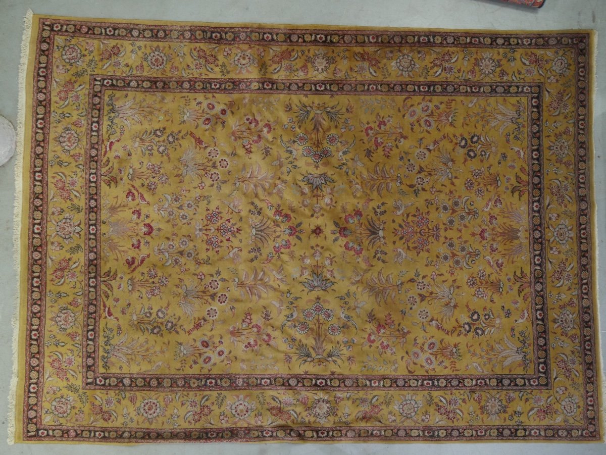 Grand  Tapis Persan Ancien à Décor Floral 