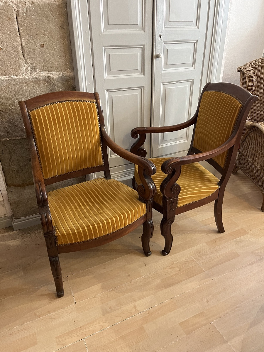 Paire De Fauteuils  époque Restauration En  Acajou