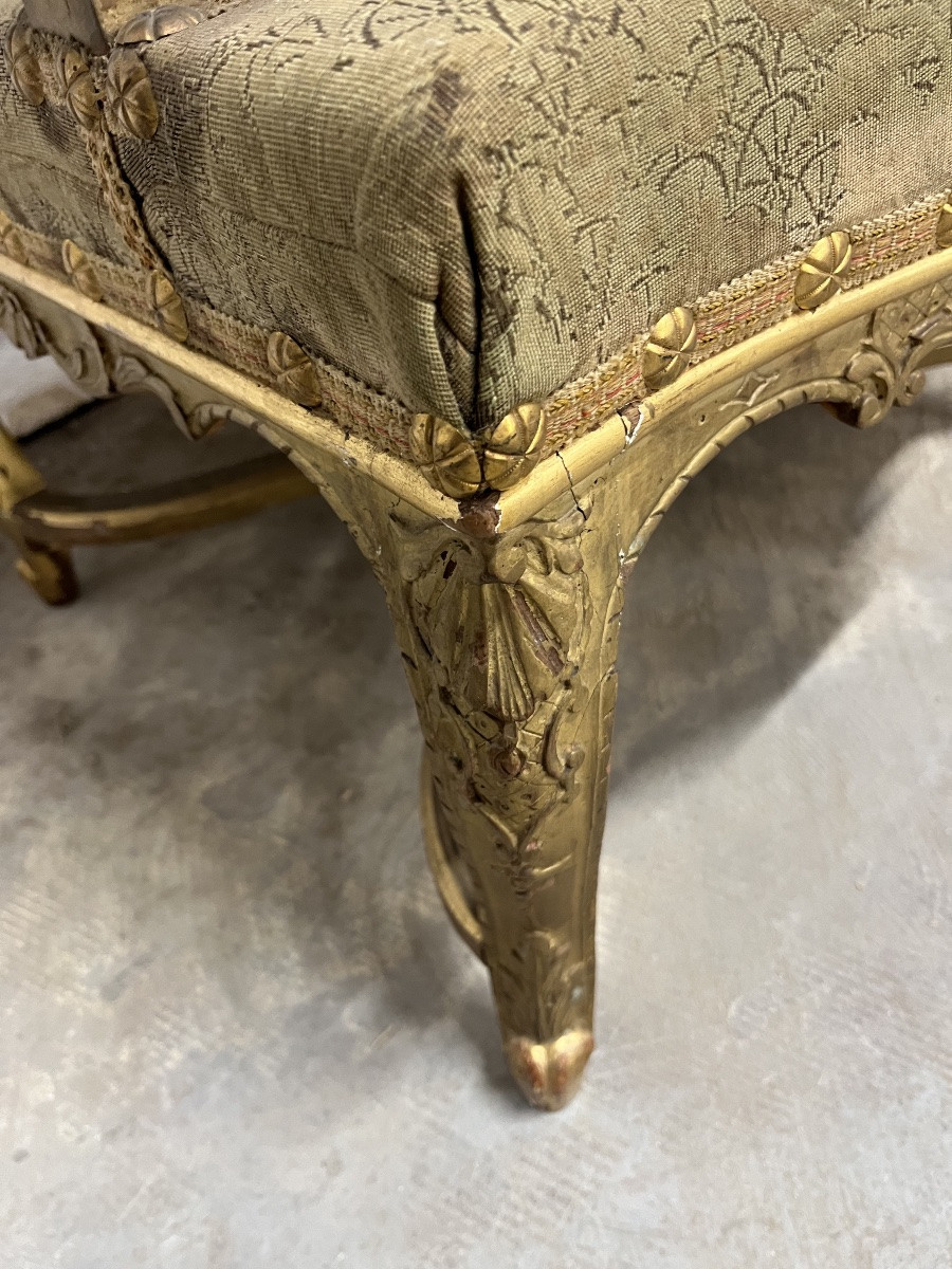 Paire d’importants fauteuils en bois doré et sculpté style Louis XIV -photo-3