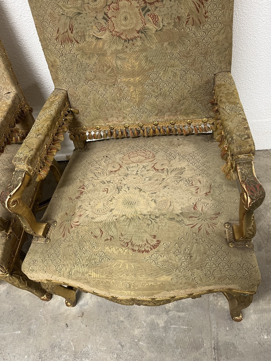 Paire d’importants fauteuils en bois doré et sculpté style Louis XIV -photo-5