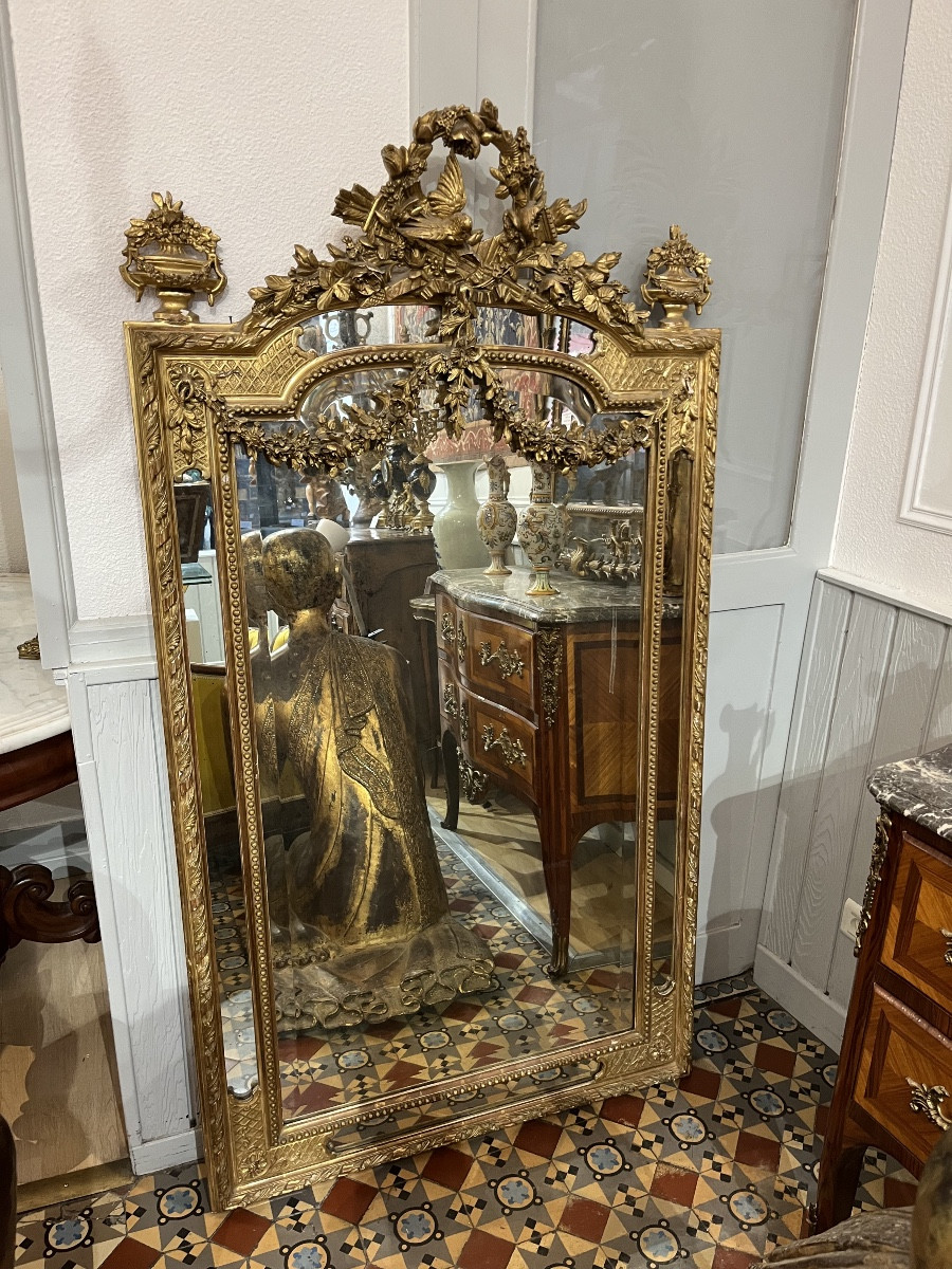 Miroir en bois doré à parcloses 19 éme Siècle 
