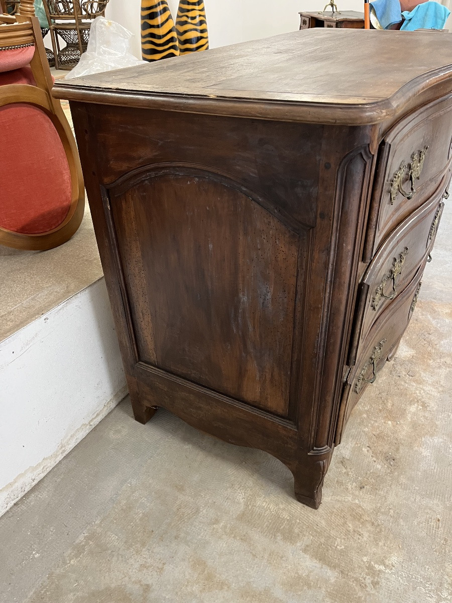 Important Bombé Commode In Carved Walnut, 18th Century -photo-2