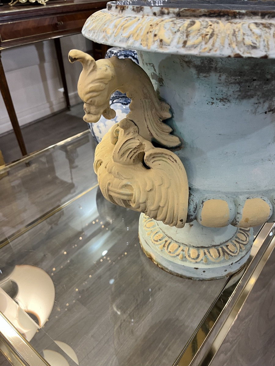 Important 19th Century Cast Iron Garden Vase -photo-4