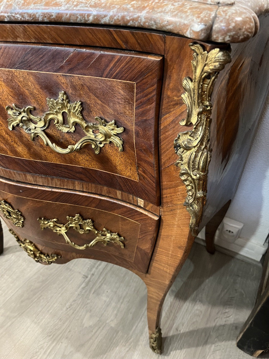 Petite commode galbée toutes faces  en Marquetterie de style Louis XV-photo-1