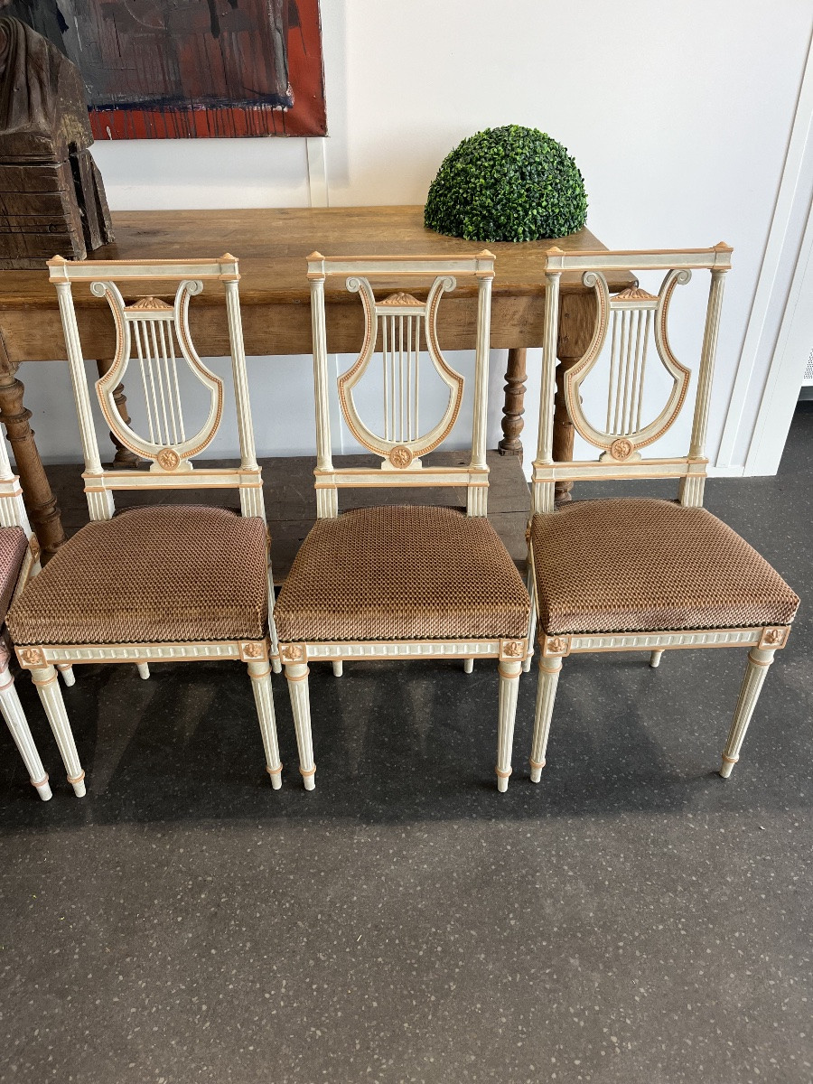 Suite de 6 chaises rechampies à dossier Lyre style Louis XVI -photo-3