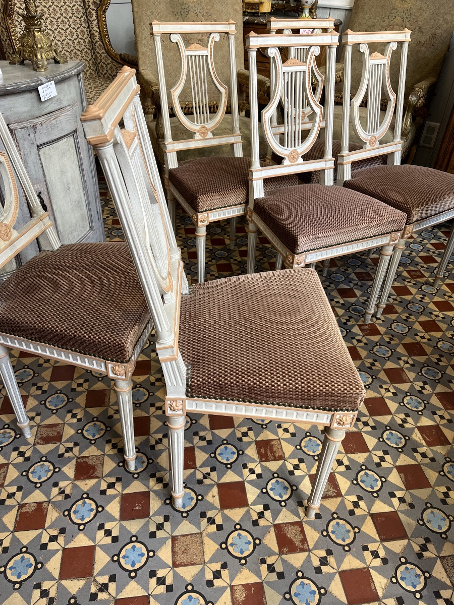 Suite de 6 chaises rechampies à dossier Lyre style Louis XVI -photo-2