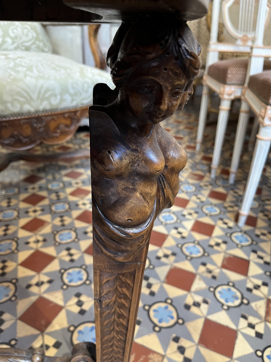 Guéridon à décor  de bustes de femmes Style Renaissance -photo-3