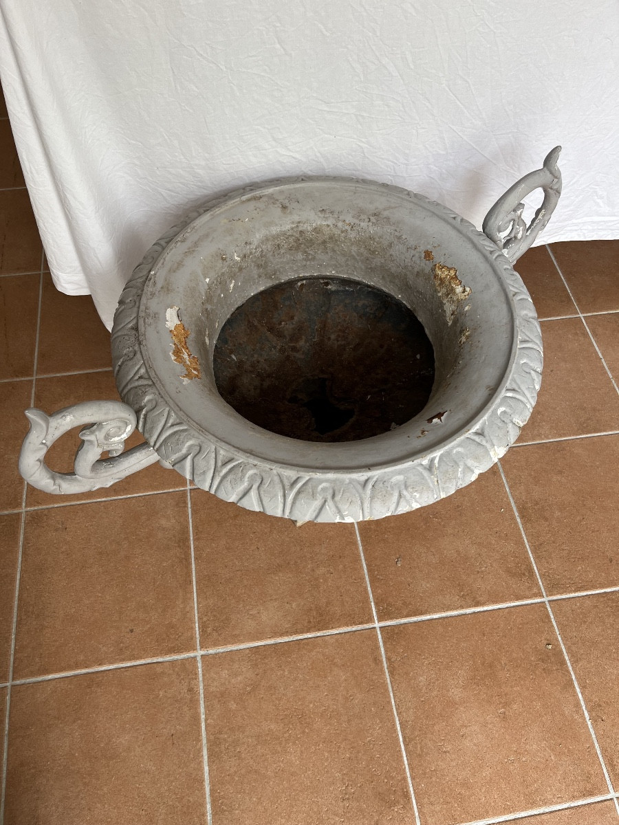 Pair Of Large 19th Century Cast-iron Park Bowls-photo-1