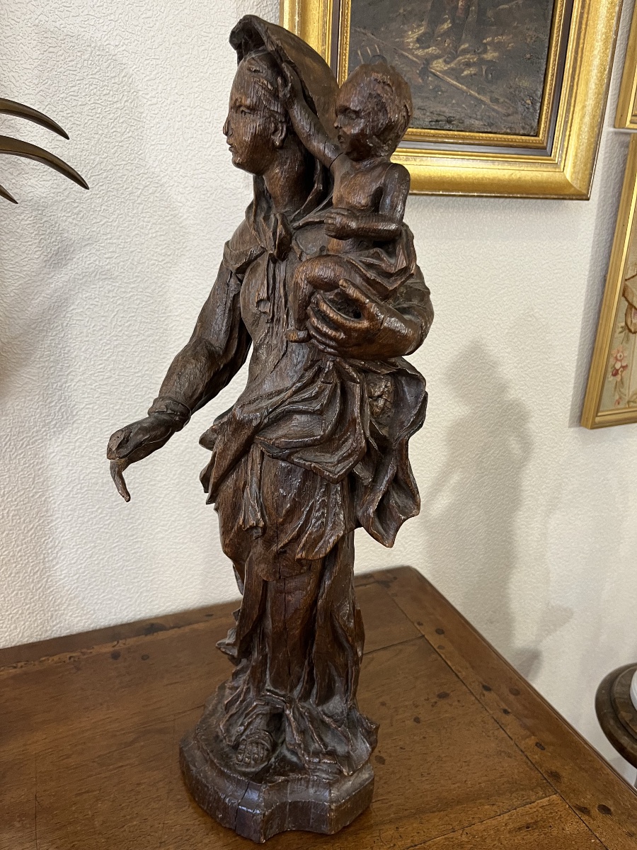 Vierge à l’enfant en chêne sculpté du 18 éme siècle -photo-3