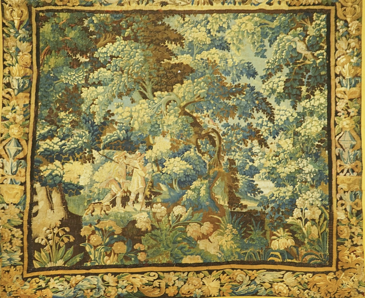 Tapisserie Laine et soie  décor de chasse .  Manufacture de Felletin  17 éme siècle 