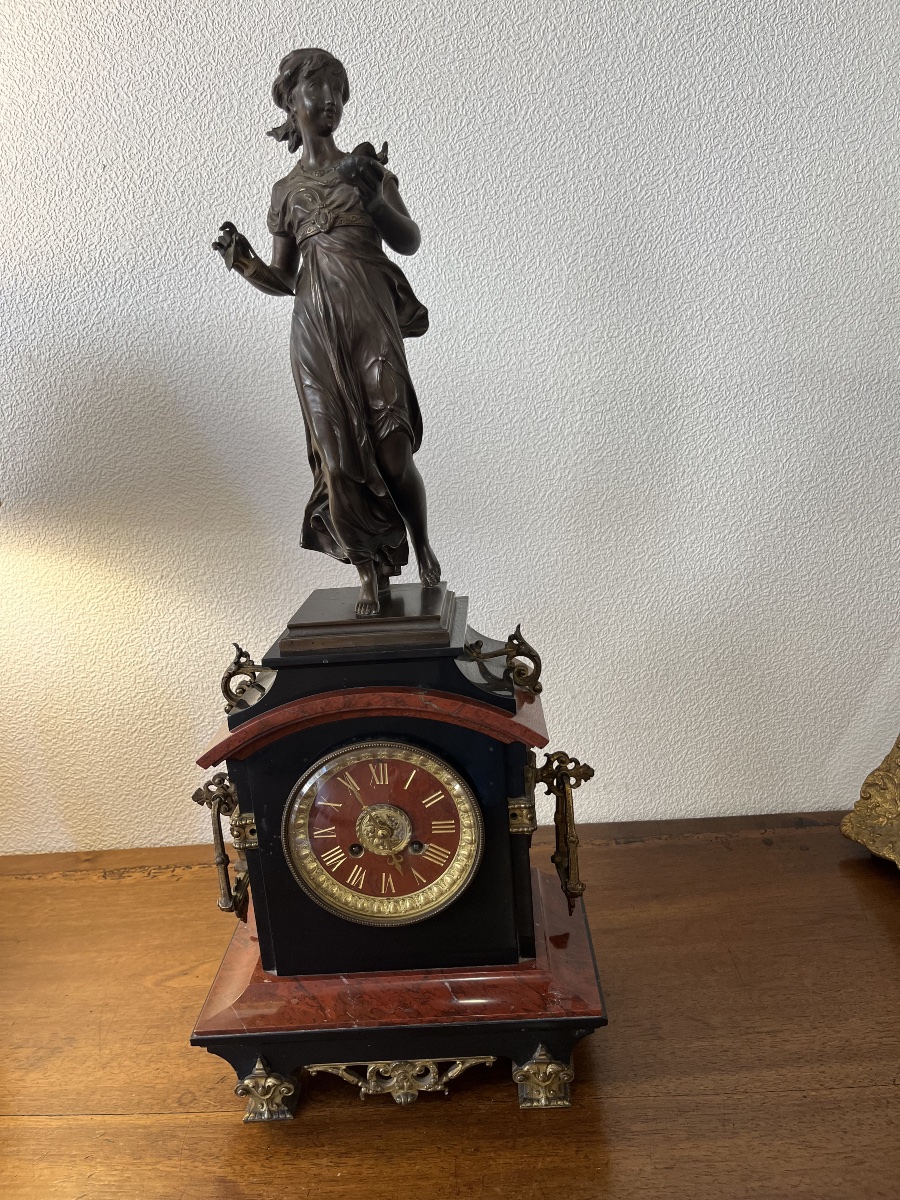 Pendule en marbre et bronze par Gaudez époque 19eme siècle 