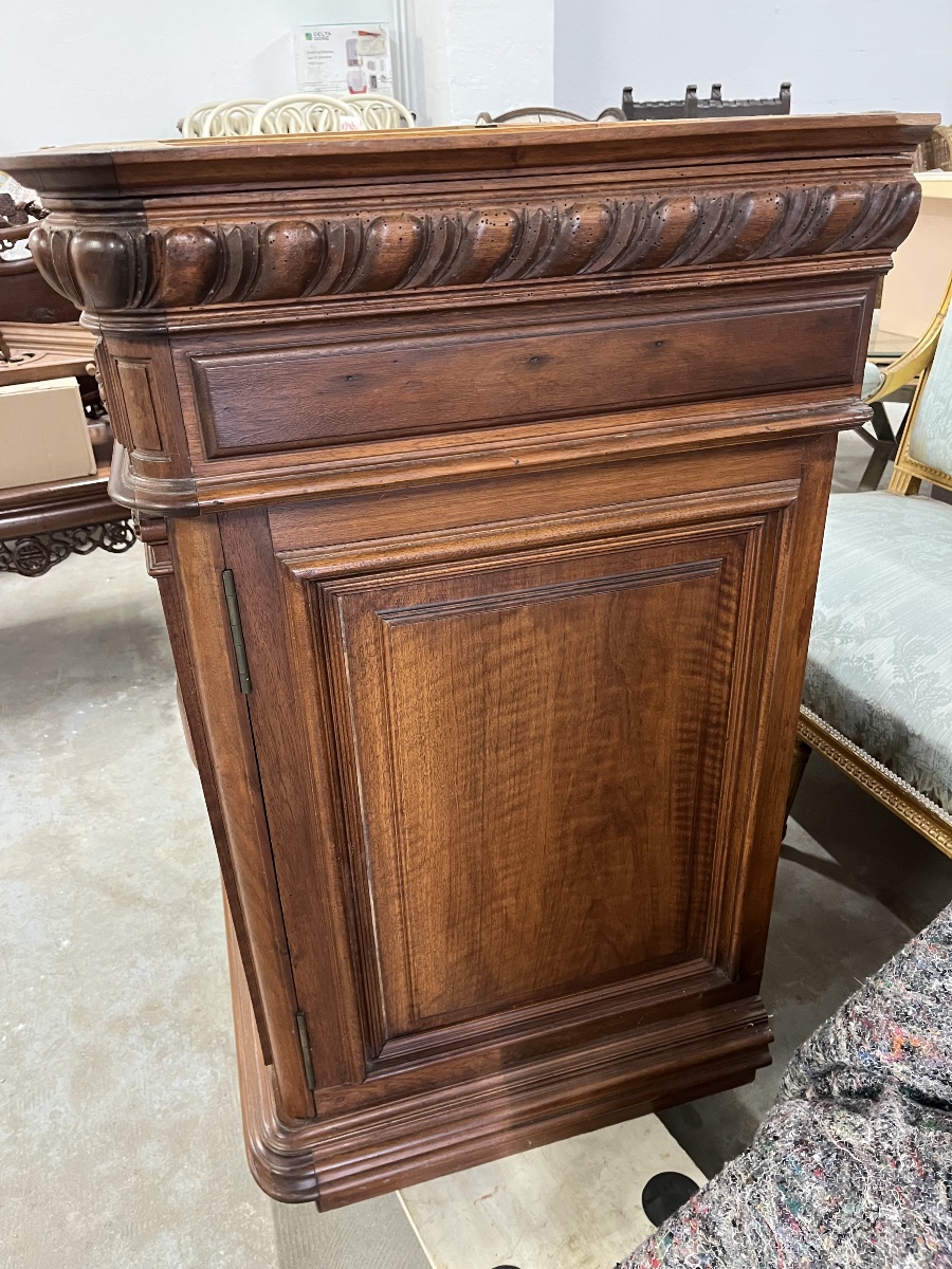 Renaissance-style Cabinet At Counter Height -photo-6
