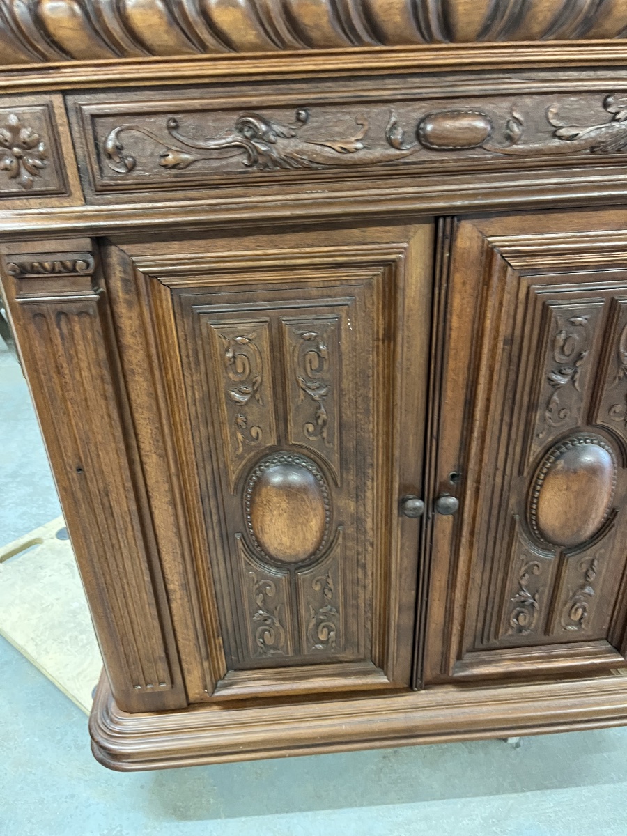 Renaissance-style Cabinet At Counter Height -photo-7