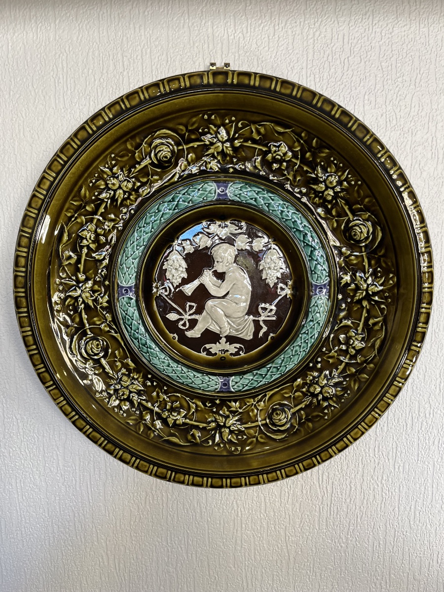 Large Dish Made Of Barbotine With A Renaissance Design 