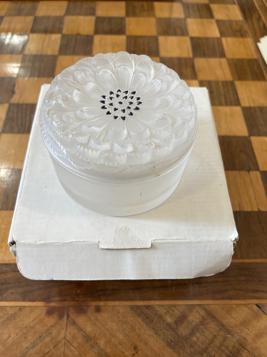 Lalique  Boîte modèle Dahlia-photo-2
