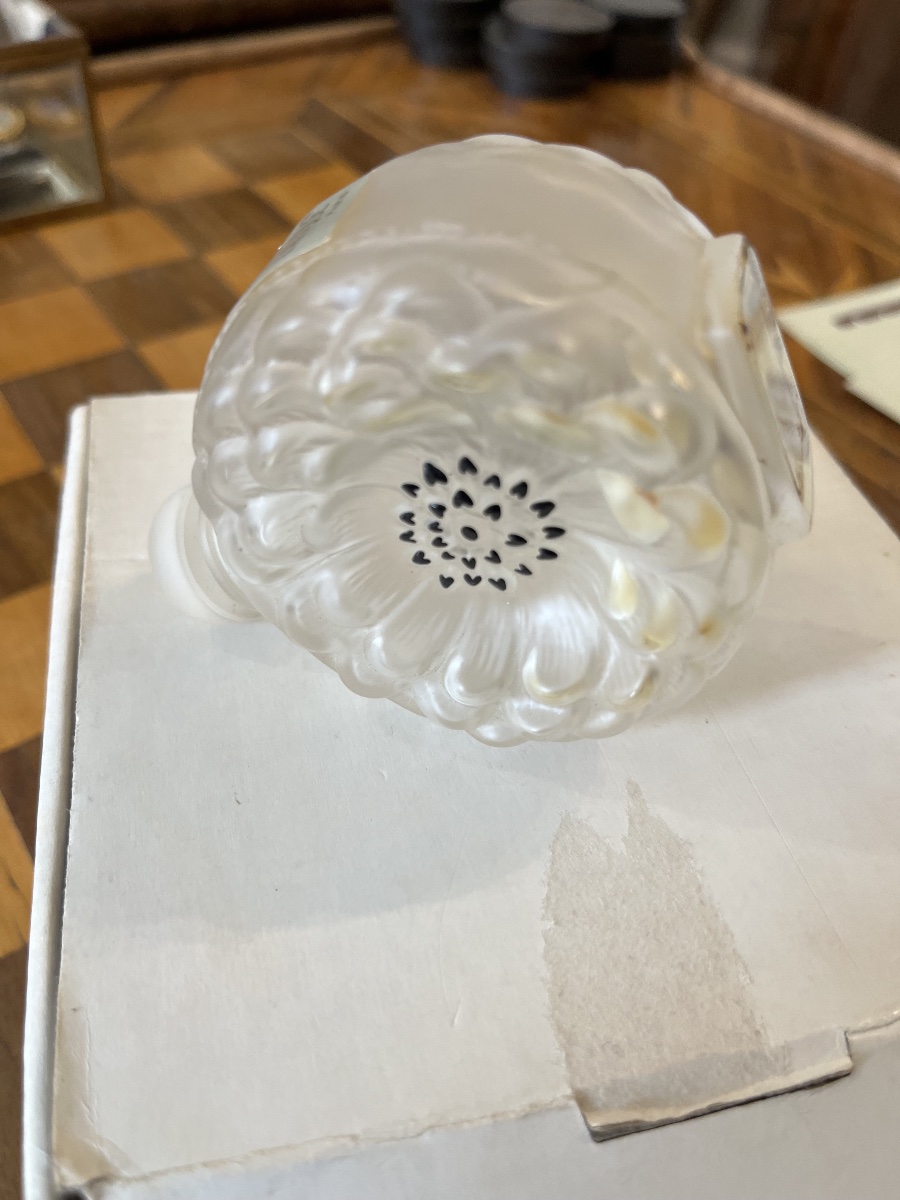 Lalique Perfume Bottle, Dahlia Model-photo-1