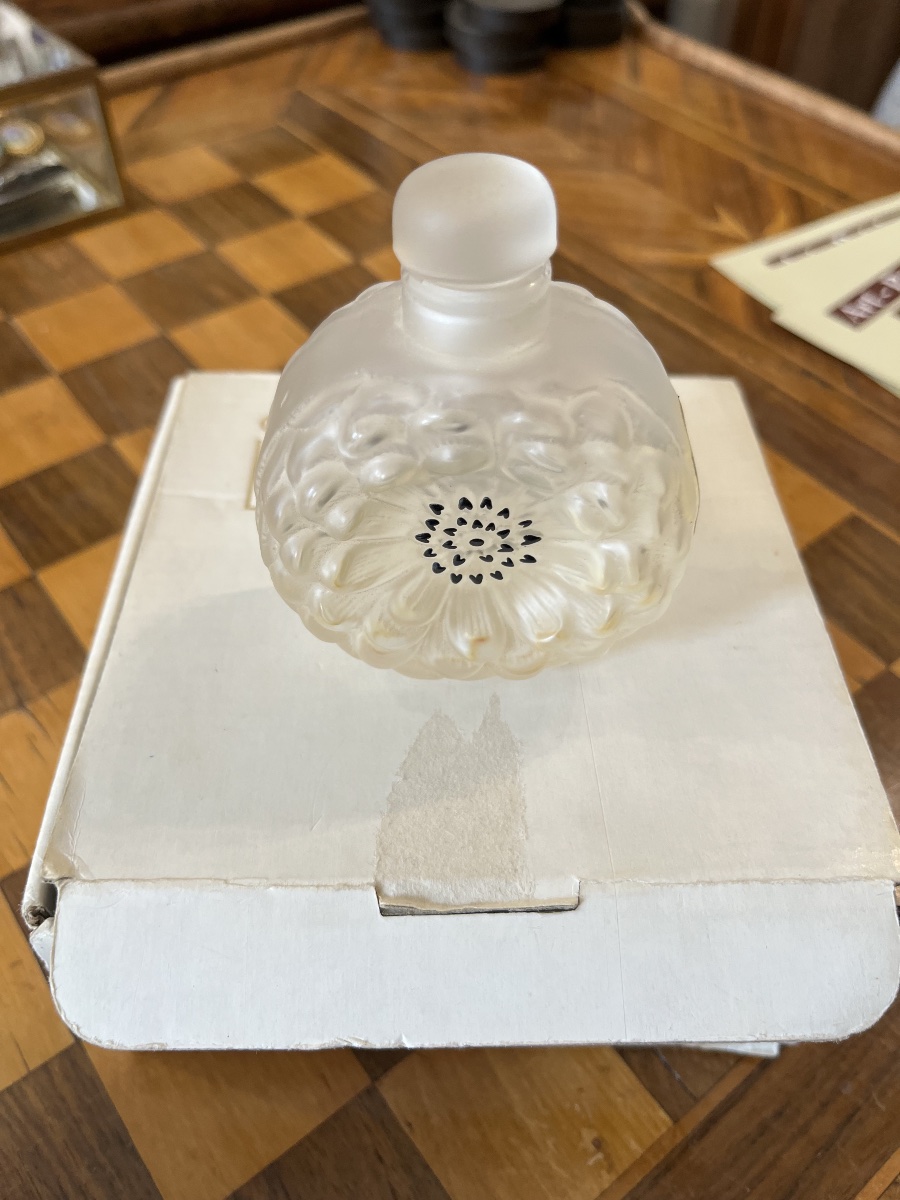 Lalique Perfume Bottle, Dahlia Model-photo-3