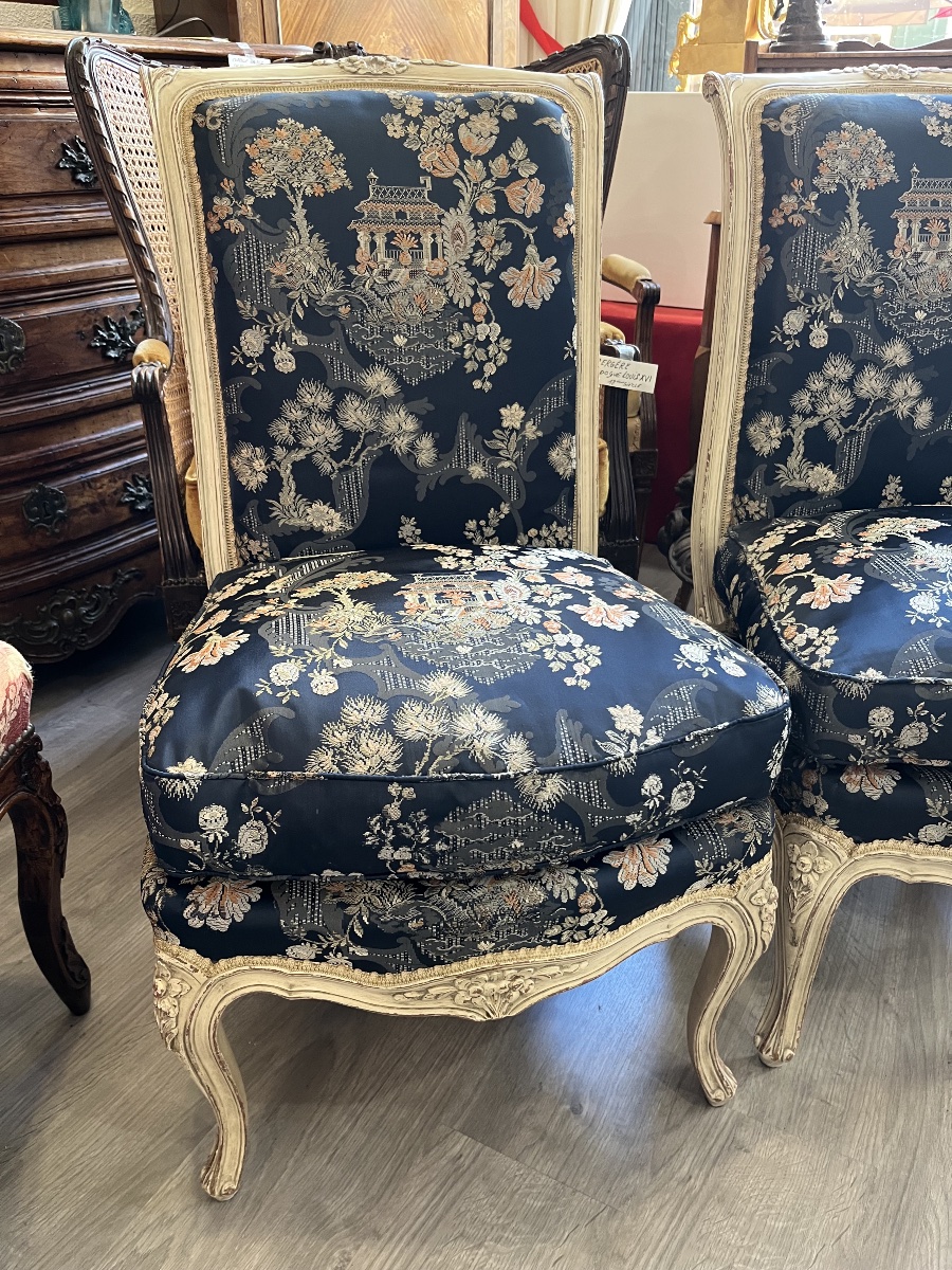 Belle paire de chauffeuses de style Louis  XV  tissus  décor Asiatique -photo-3