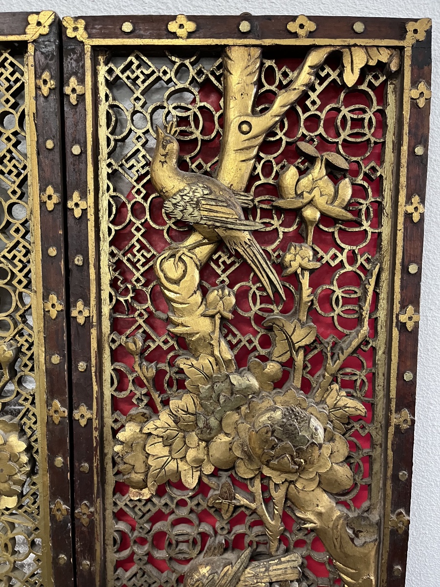Pair Of Carved And Gilded Wooden Doors From China-photo-2