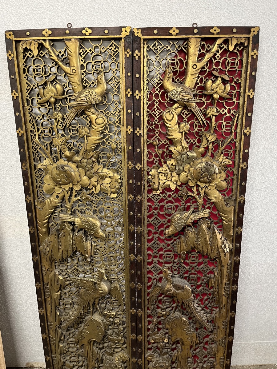 Pair Of Carved And Gilded Wooden Doors From China-photo-3
