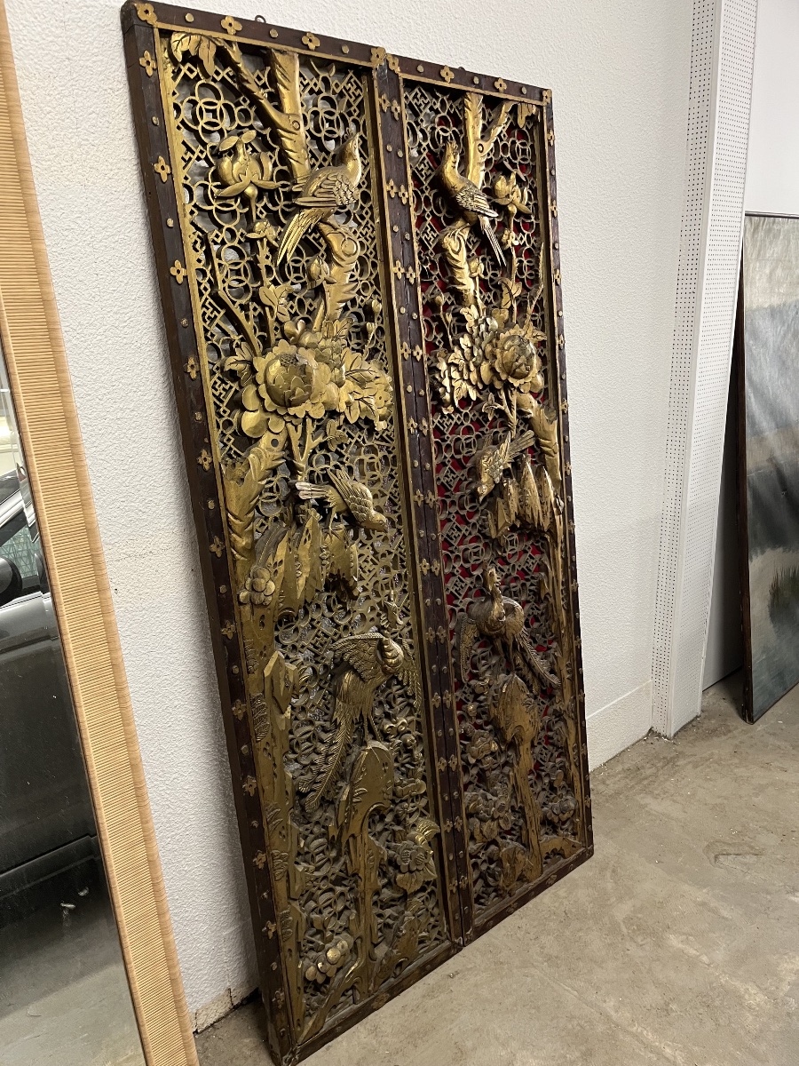 Pair Of Carved And Gilded Wooden Doors From China-photo-4