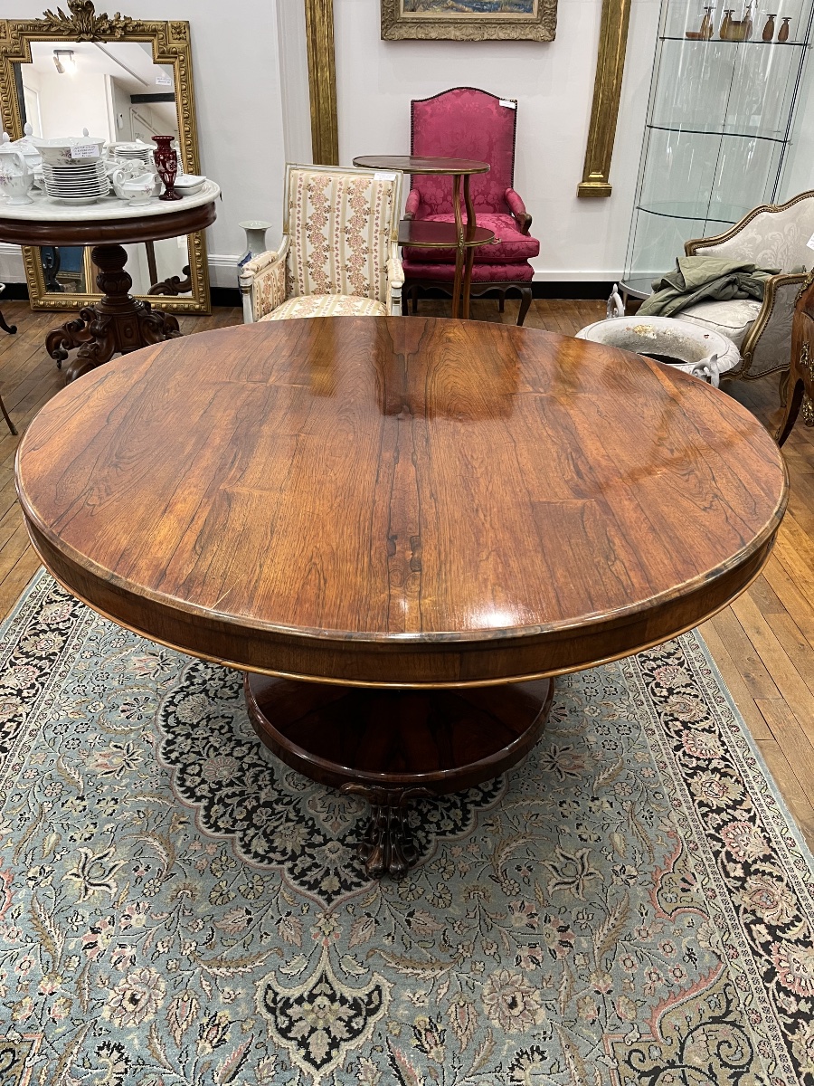 Grande Table ronde en palissandre 19 ème Siècle 