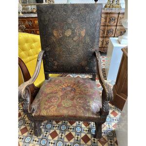 Important fauteuil de Style Louis XIV  recouvert de cuir de Cordoue 