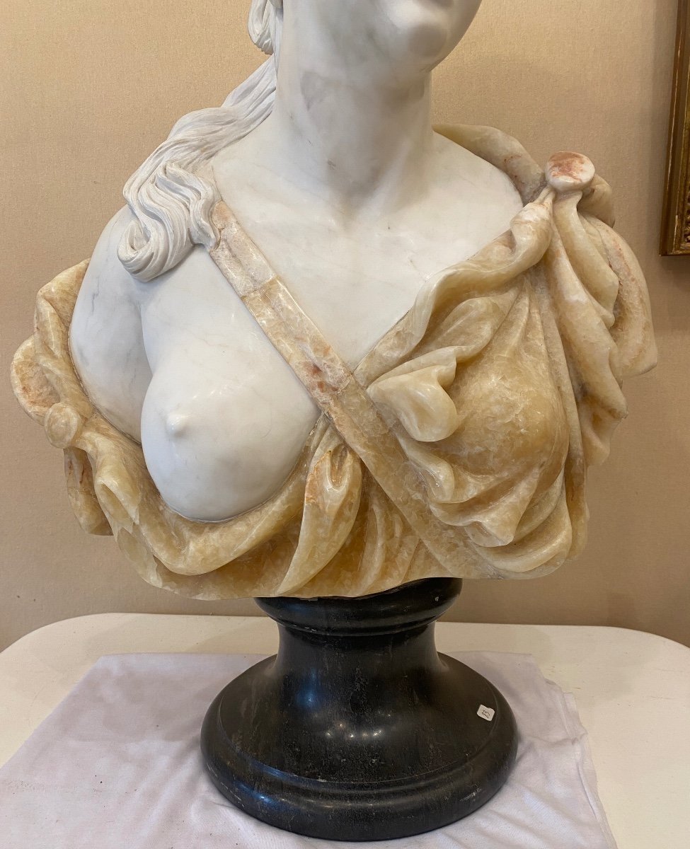 Grand Buste Anonyme d'Une Femme En Marbre Des Années 1900 En Marbre -photo-4