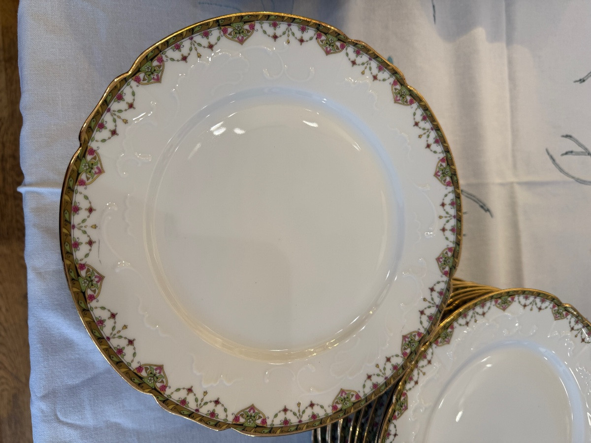 Service De Table Porcelaine Limoges Aux Lions De Faïence 89 Pièces 17 Pièces De Forme 1920 / 30-photo-3