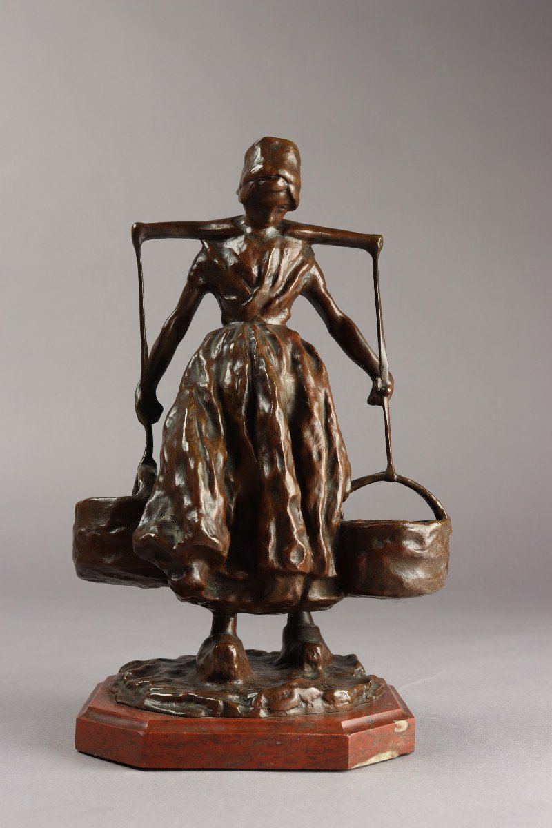 Porteuse d'Eau Par Carl Milles