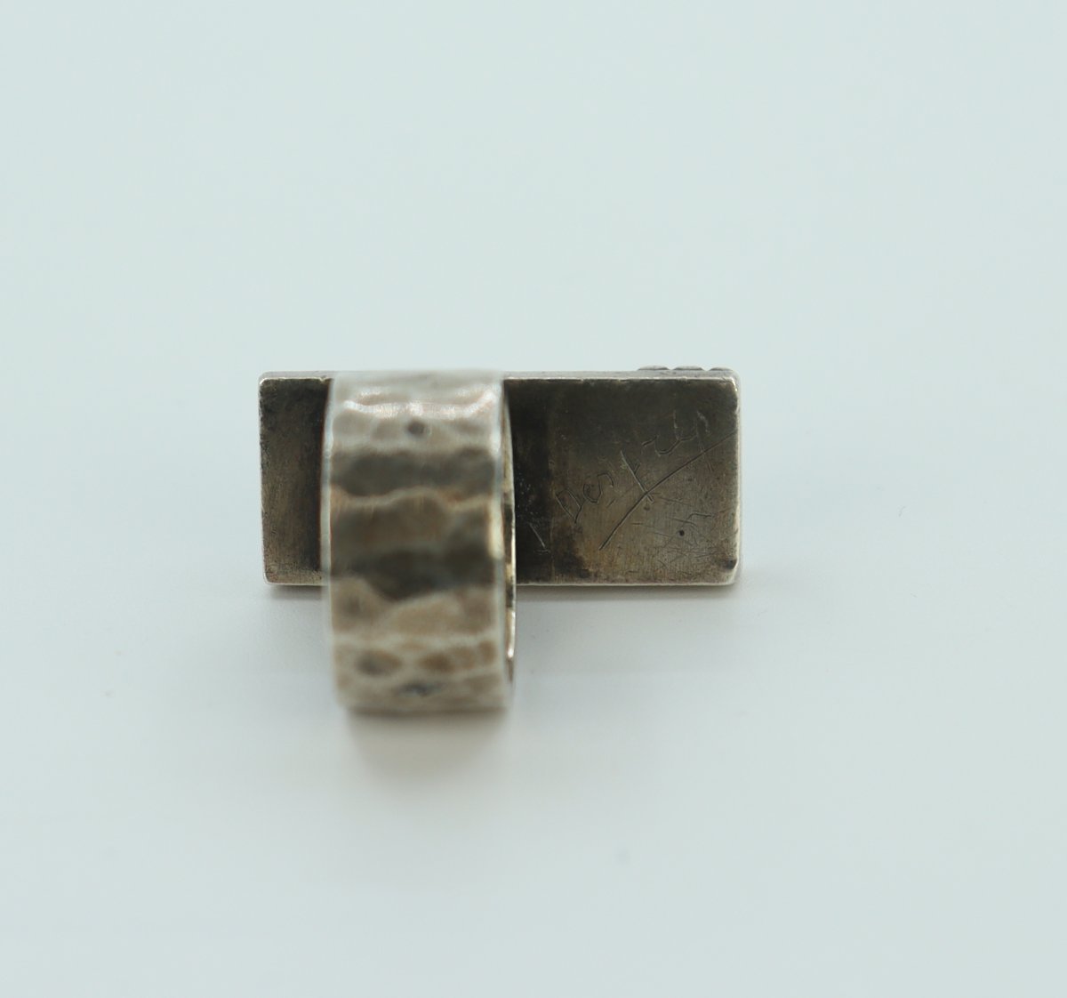 F Initial Ring By Jean Després-photo-8