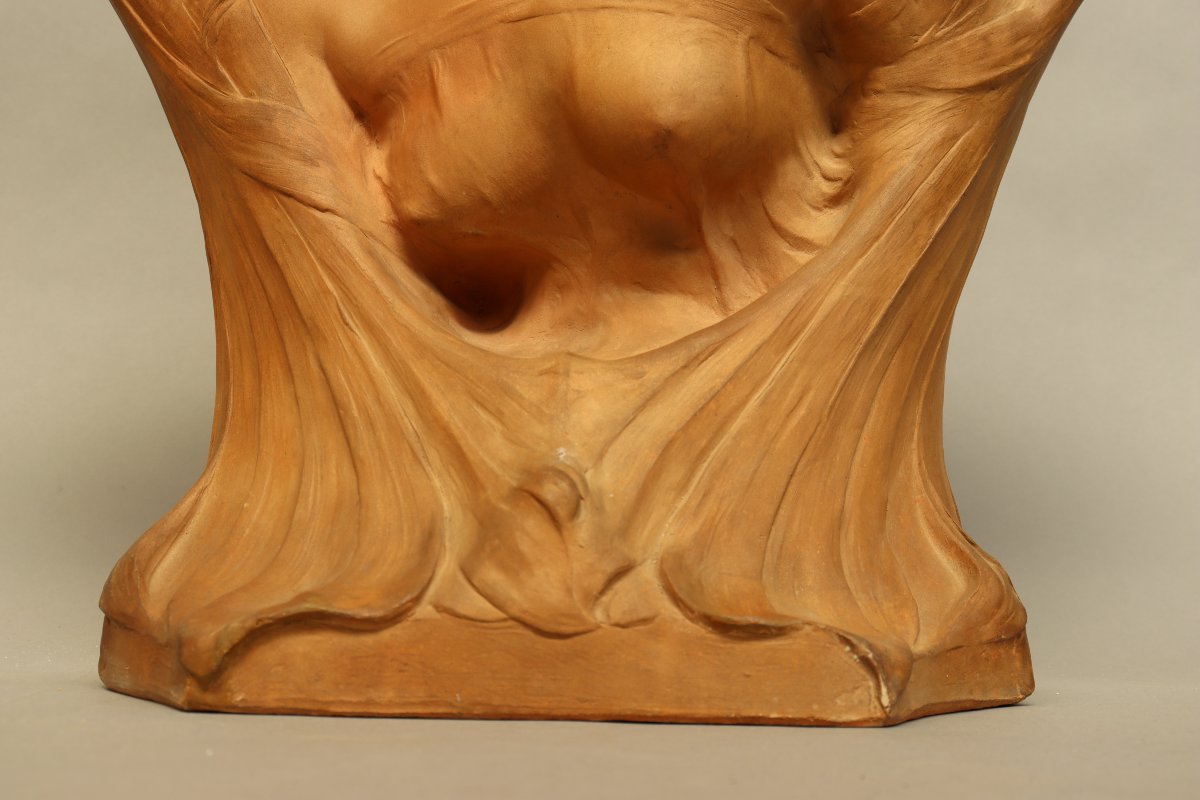 Muse, vase en terre cuite par Paul François Berthoud-photo-1