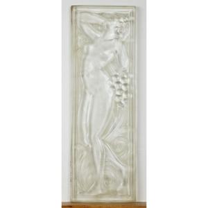 Figurine Et Raisins, Tête Levée Par René Lalique