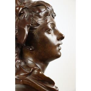 Suzon Par Auguste Rodin