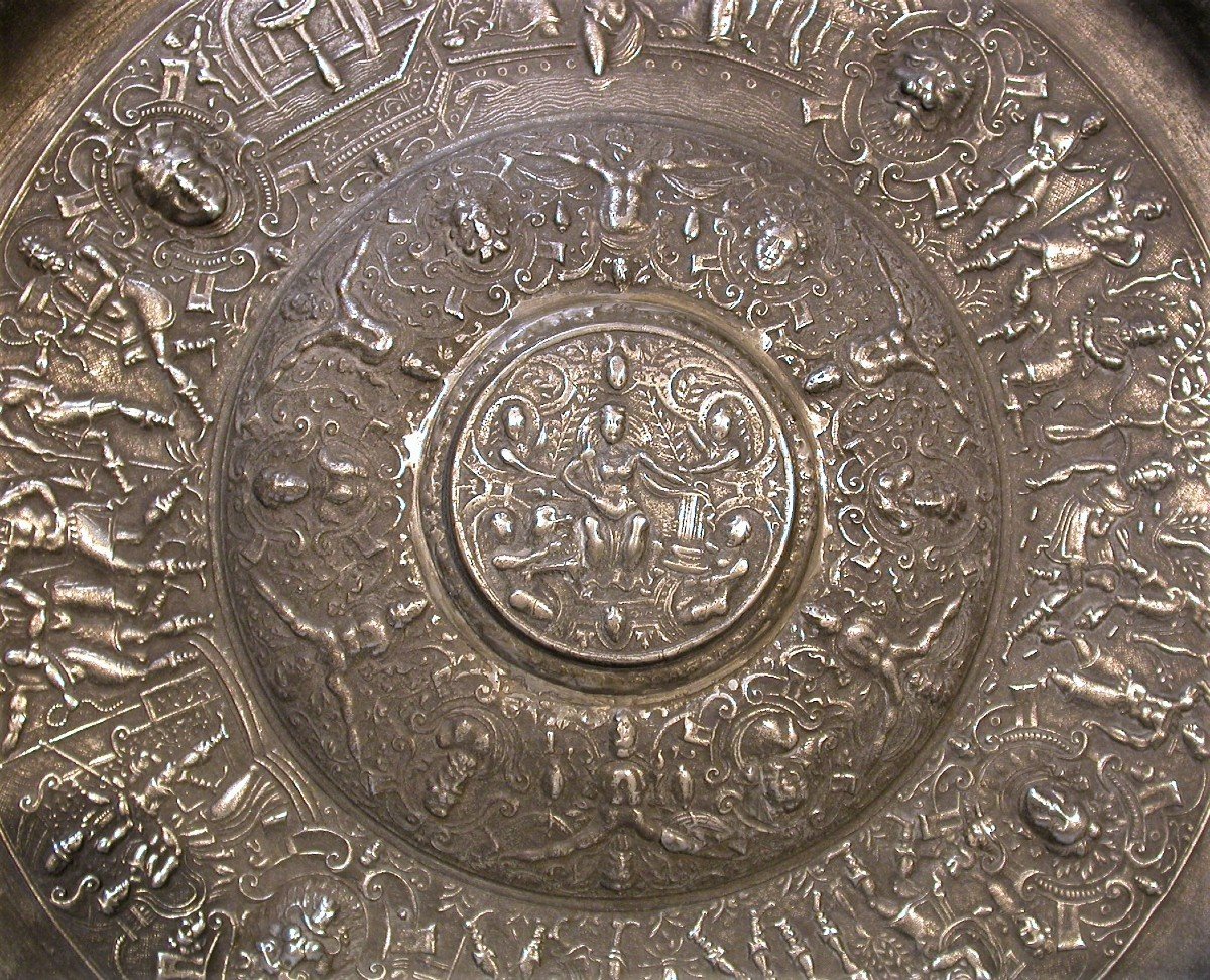 GRAND PLAT EN ETAIN (étain) - LYONNAIS OU FRANCHE-COMTE - XVI ème s-photo-1