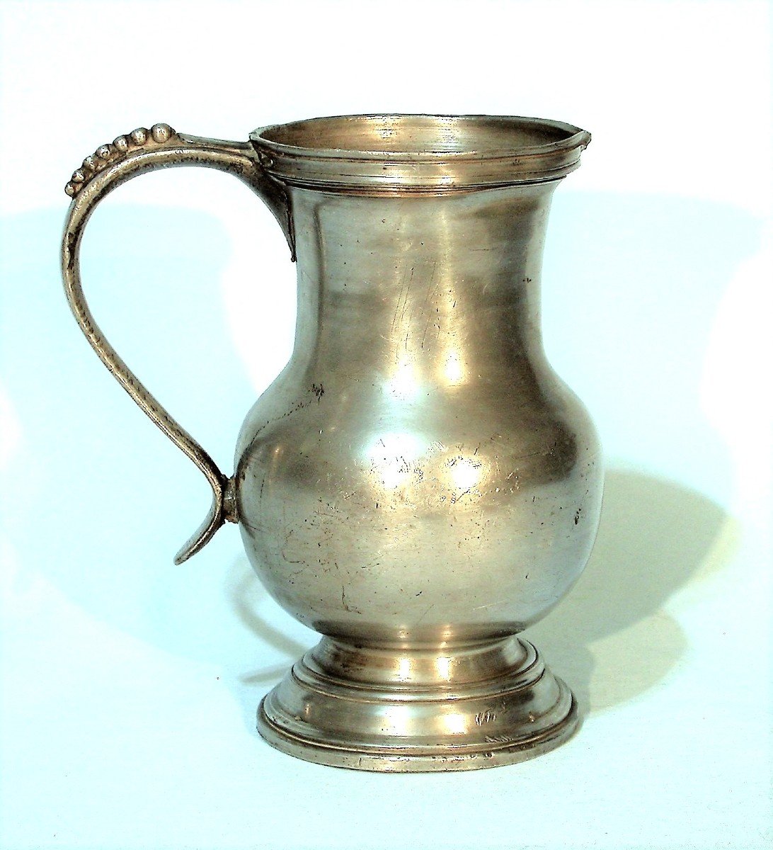 BEAU POT A EAU EN ETAIN (&eacute;tain) - JOINVILLE, DEBUT XVIII &egrave;me s