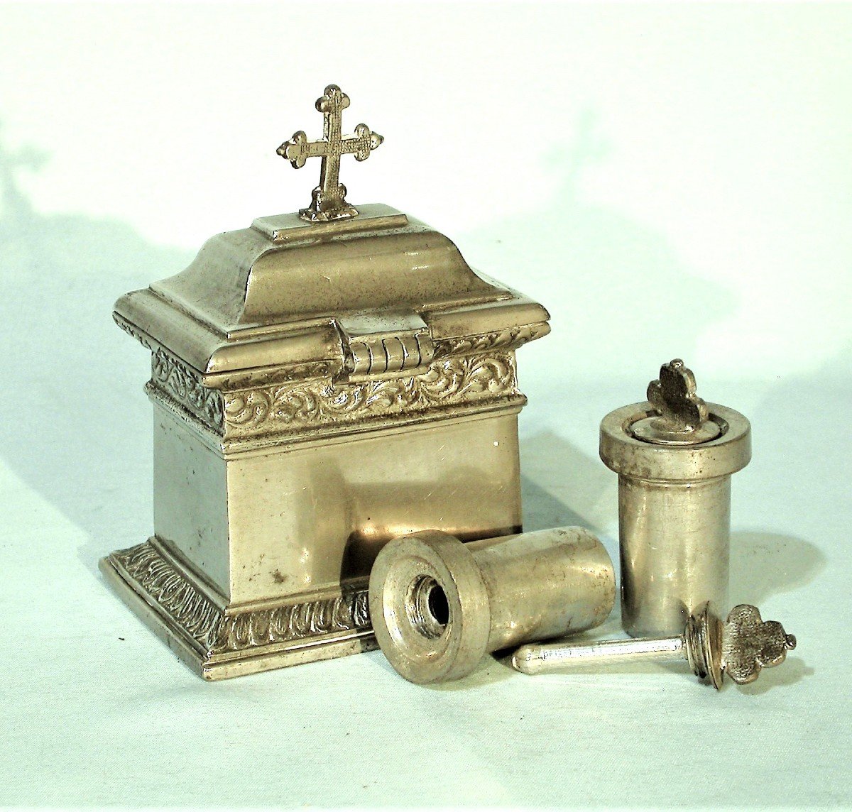 COFFRET LITURGIQUE EN ETAIN (étain) - PARIS, CIRCA 1800-photo-6