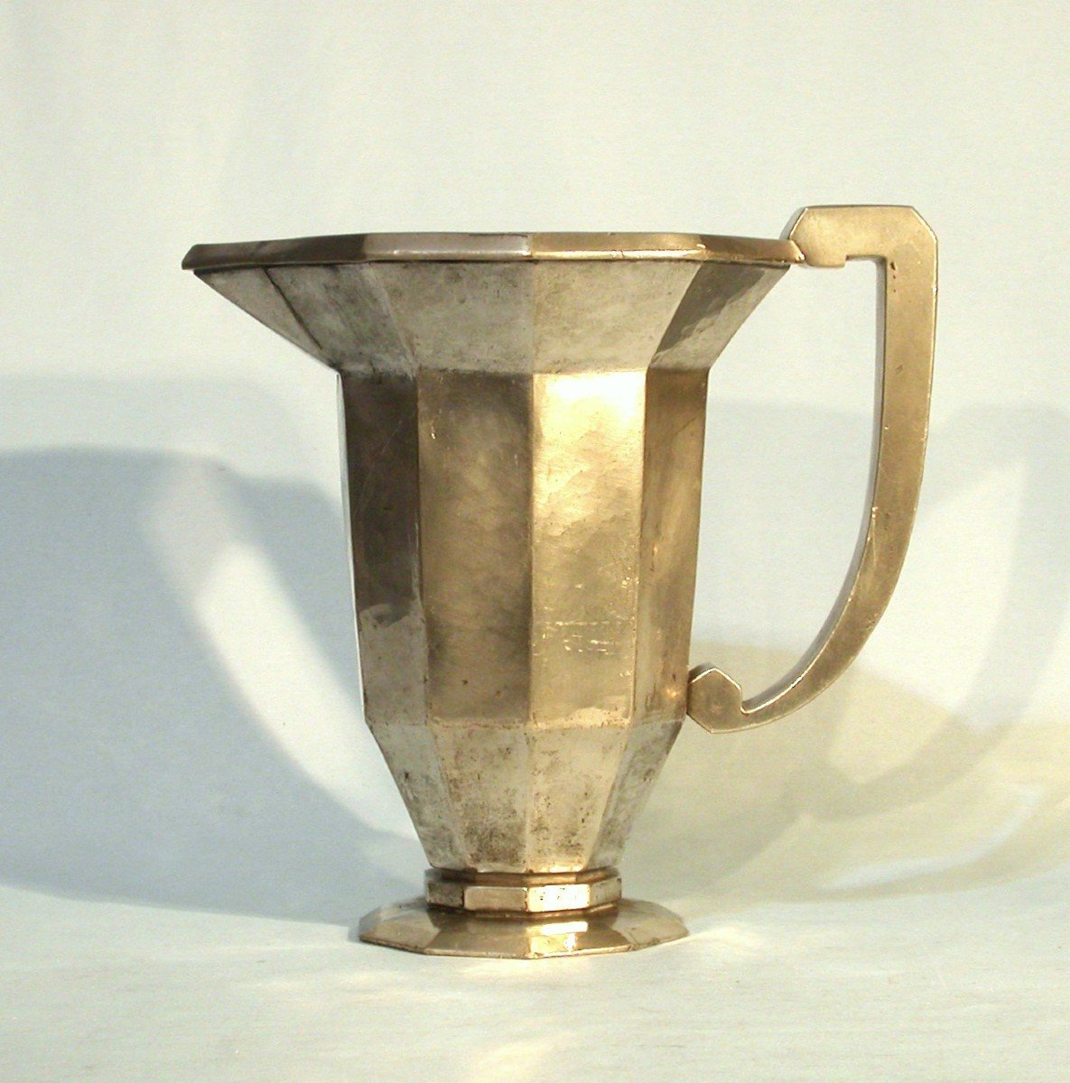 “art Deco” Ewer In Pewter By Maurice Daurat.