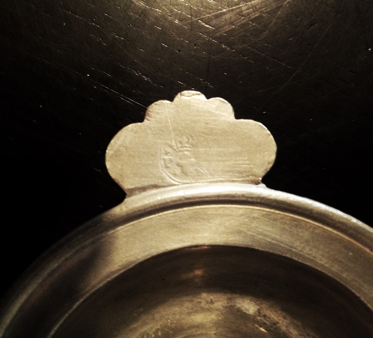 RARE PALETTE À SAIGNER EN ETAIN  - POITIERS, CIRCA 1700-photo-1