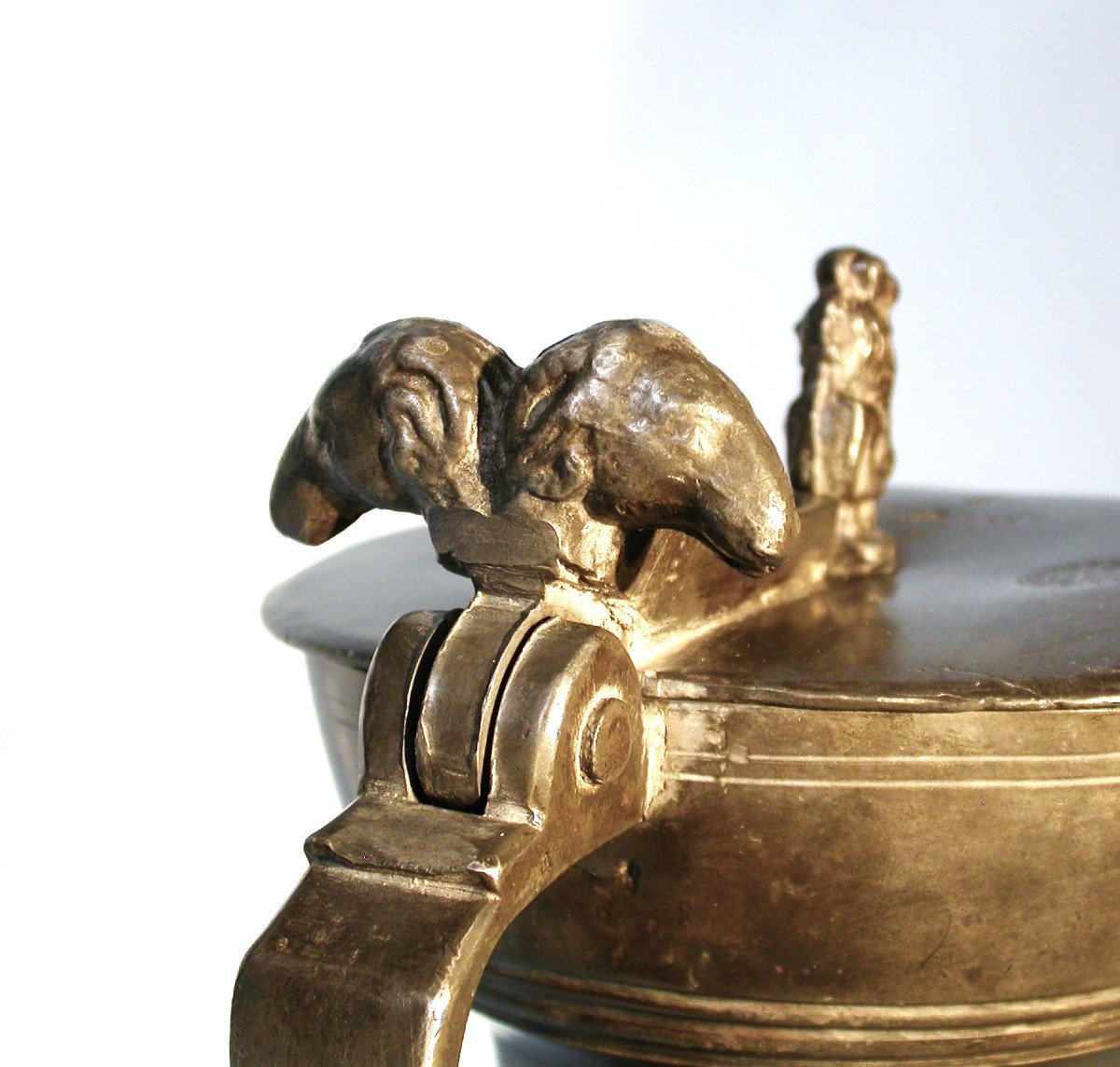 Large Pewter "channe" - Vevey, 17th Century-photo-4