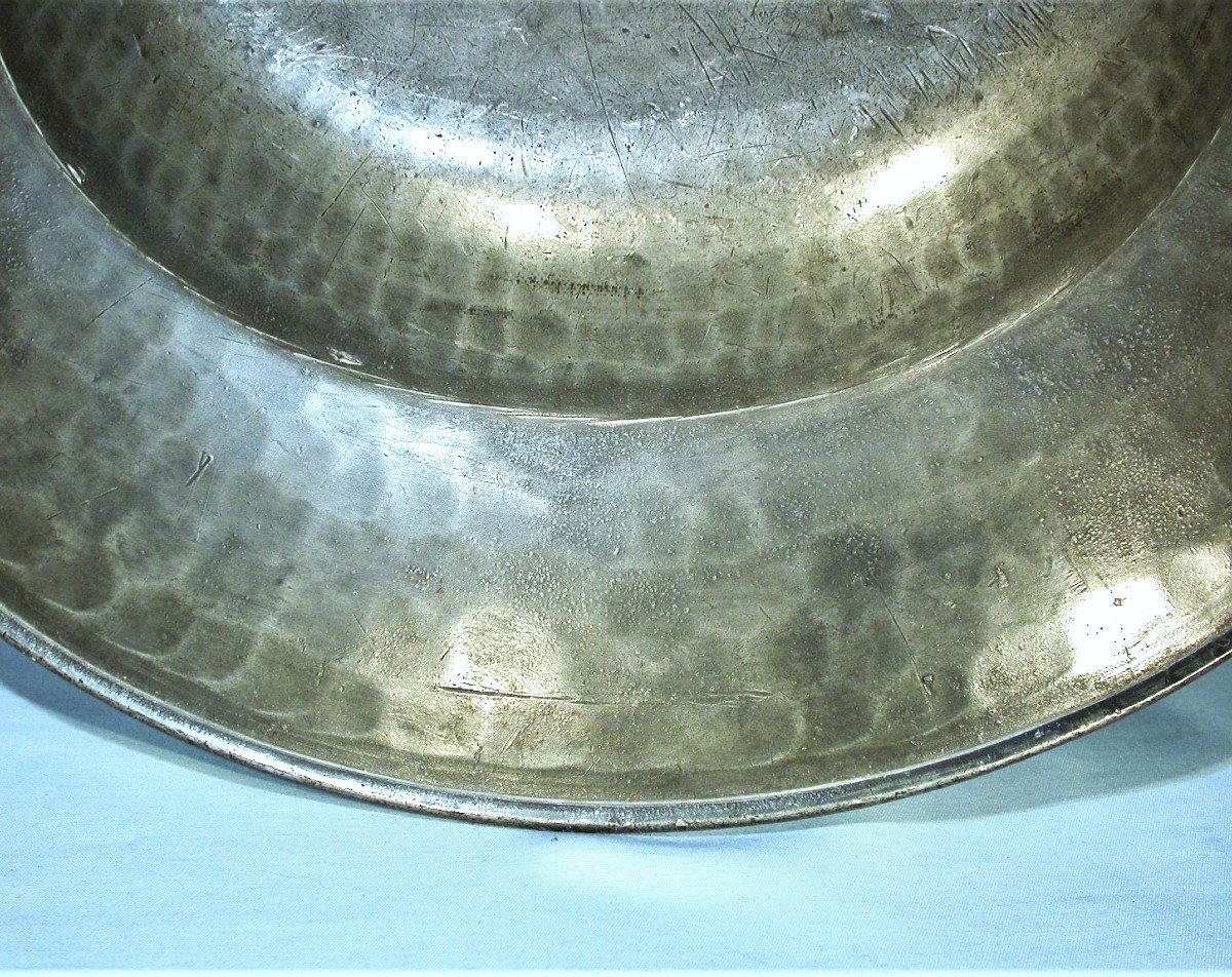 Large Pewter Dish  - Neuchâtel, 17th Century-photo-3
