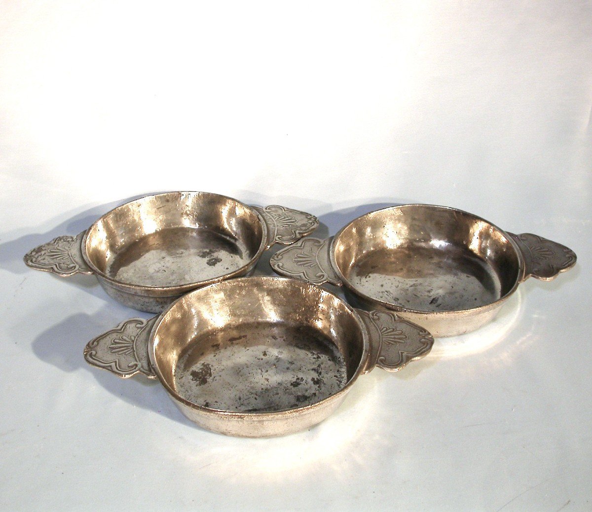 Three Pewter Bowls - South-west France, 19th Century.
