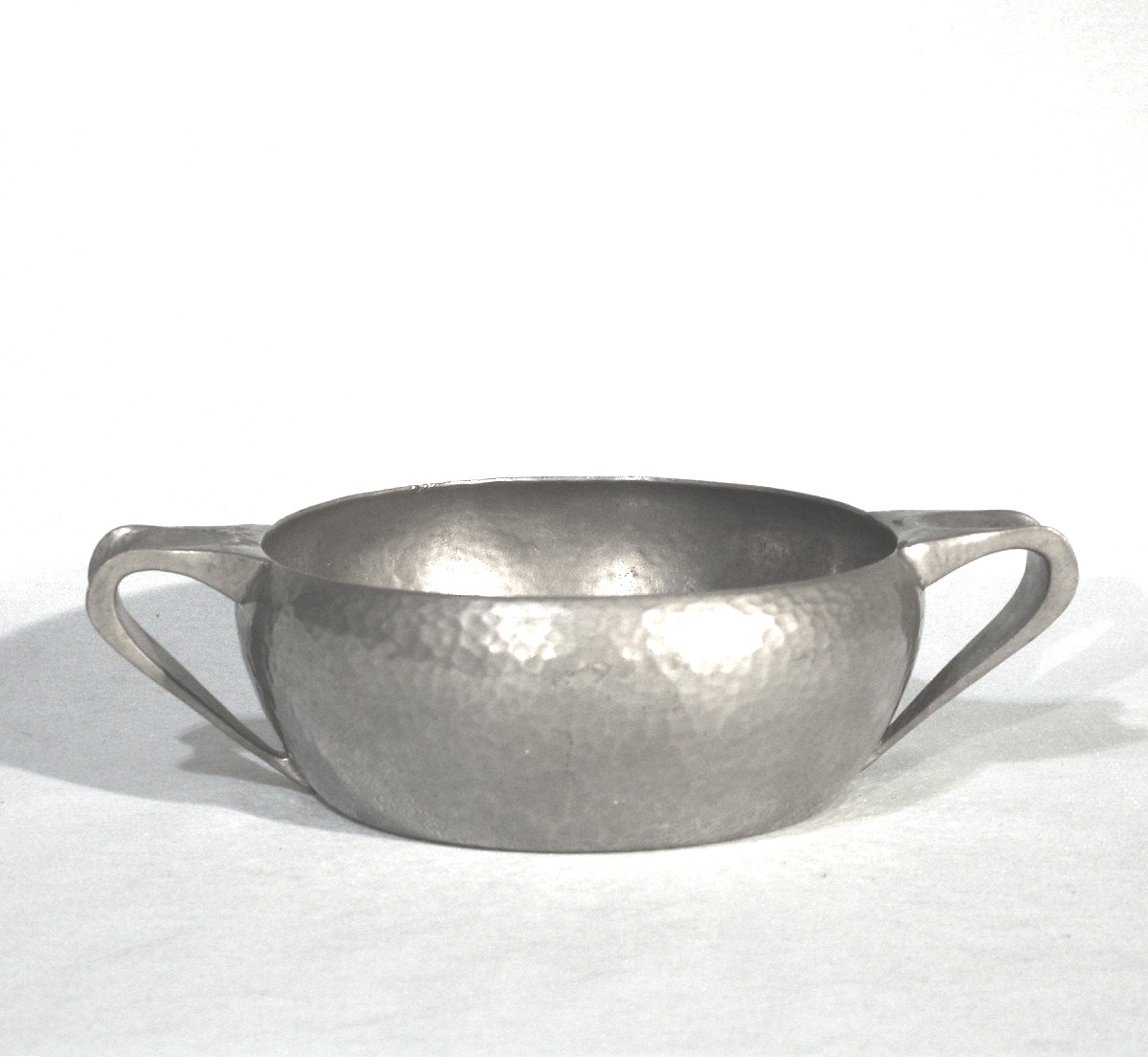 COUPE "ART DECO" EN ETAIN - GRANDE-BRETAGNE, CIRCA 1930-photo-2
