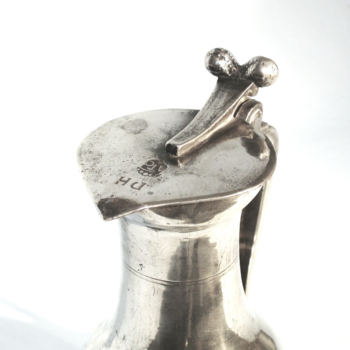 PICHET À VIN EN ETAIN - Besançon, Circa 1700-photo-2