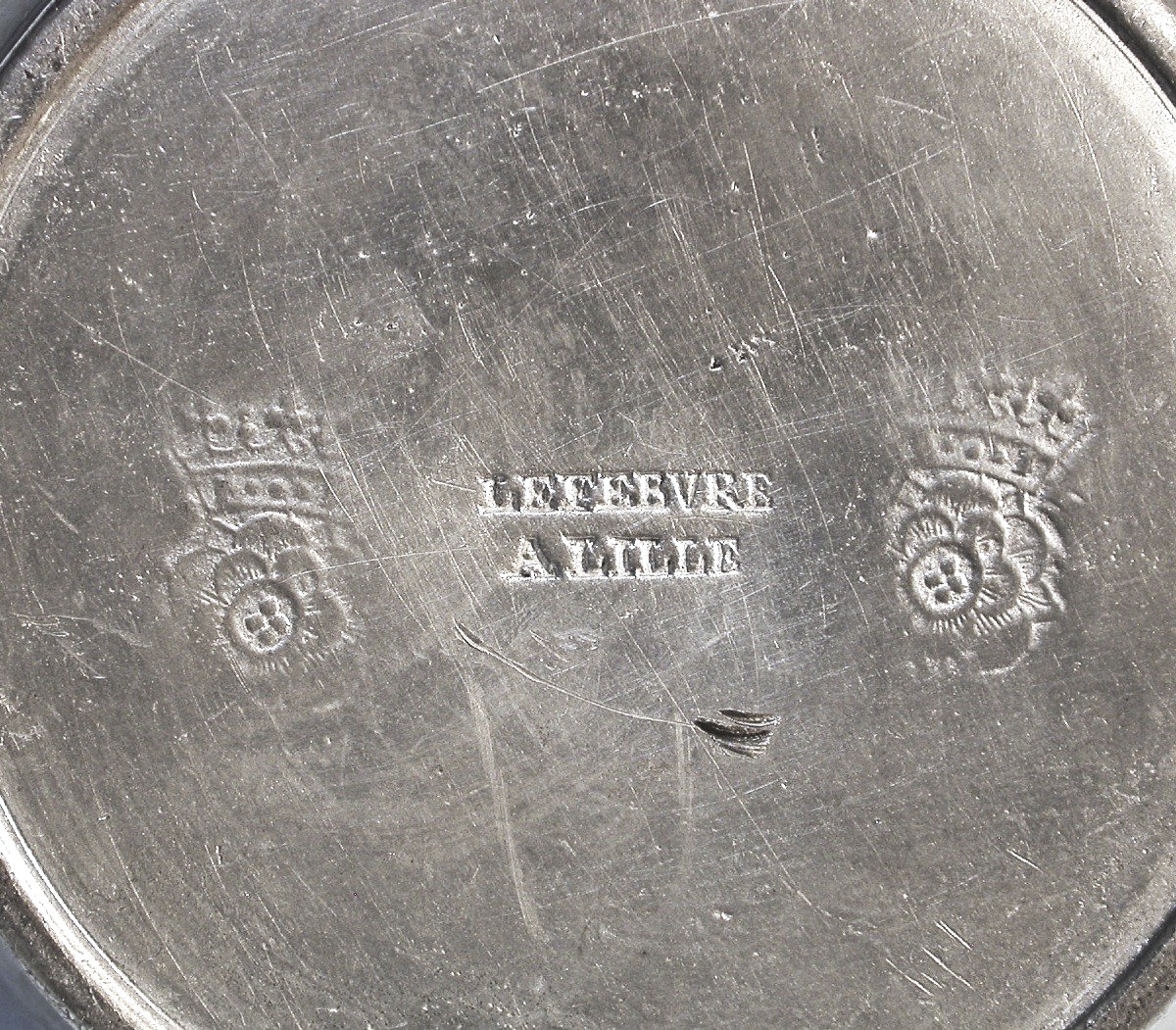 PICHET À VIN EN ETAIN - LILLE, XIX ème s-photo-1