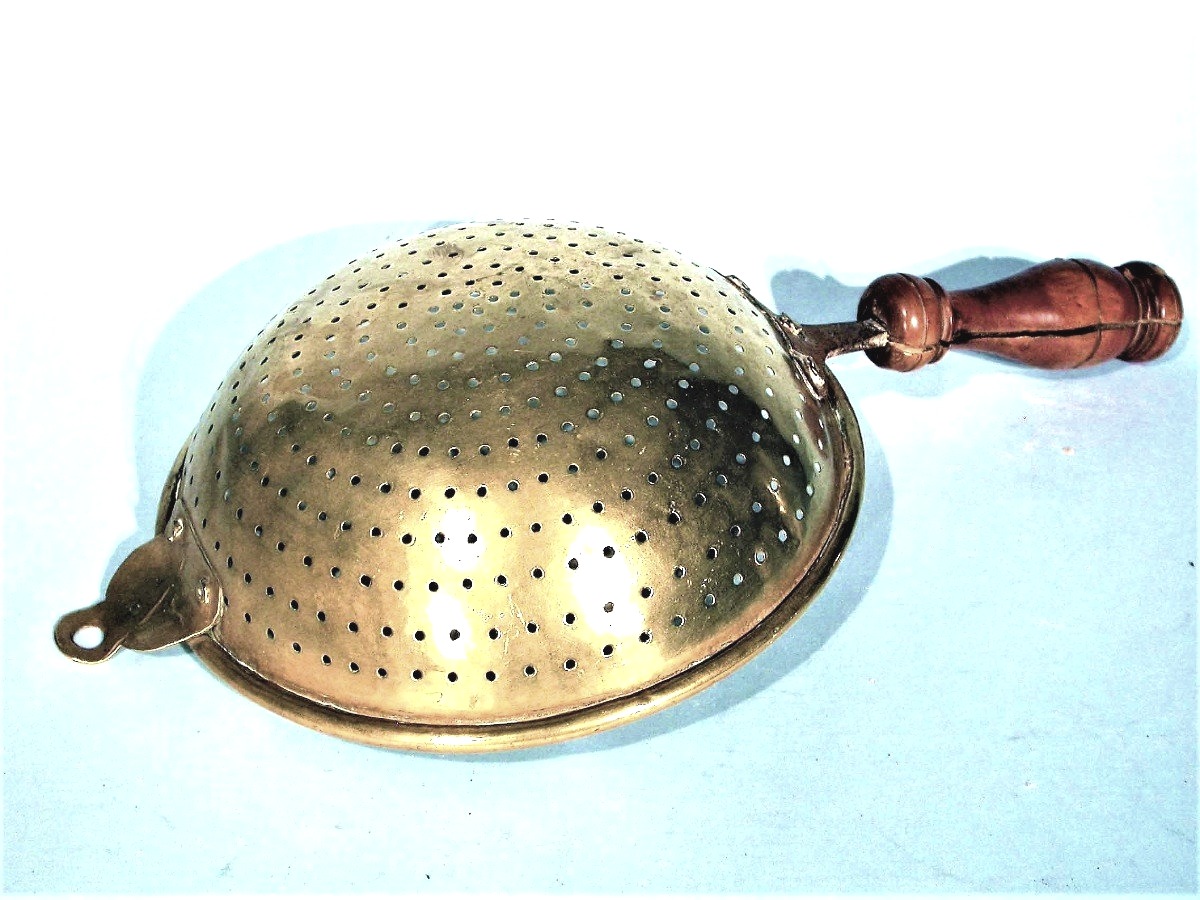 Brass Strainer - France, 19th Century-photo-1