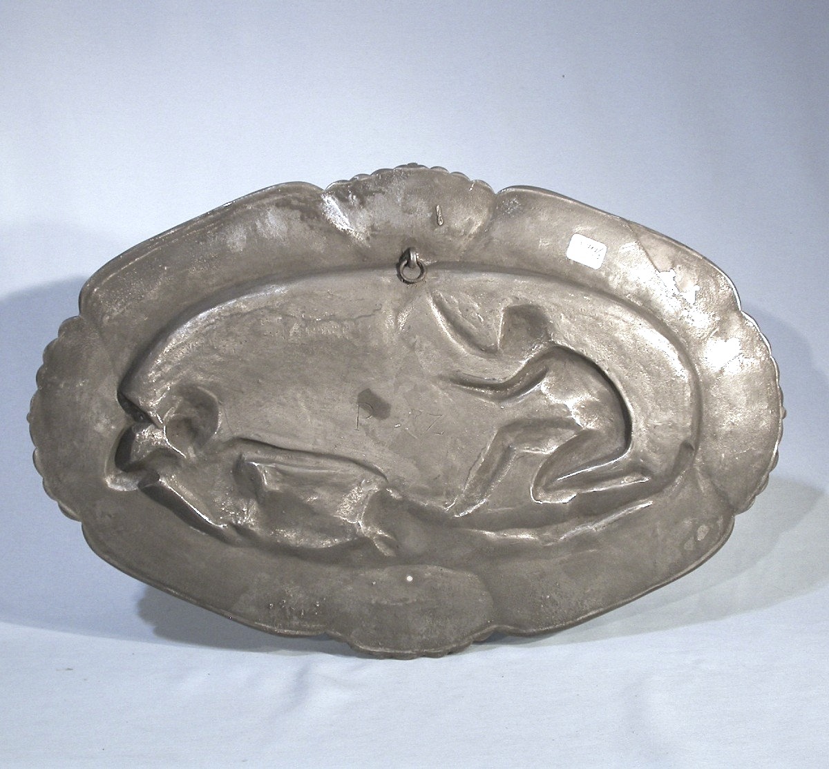 PLAQUE "ARTNOUVEAU" EN ETAIN DE EMILE PETIZON-photo-2