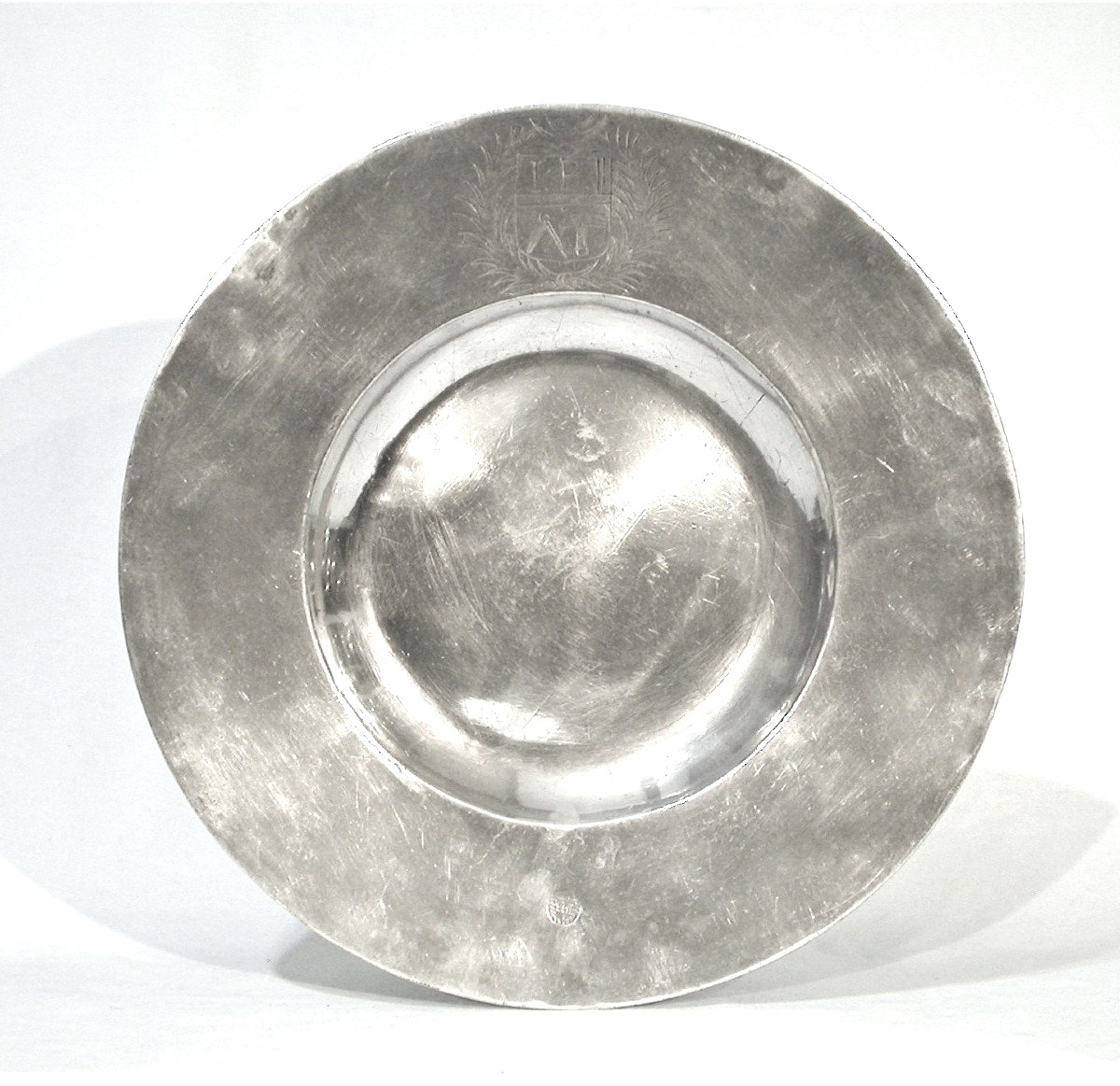 Large "à La Cardinal" Pewter Dish - South Of France, End Of The 17th Century-photo-2